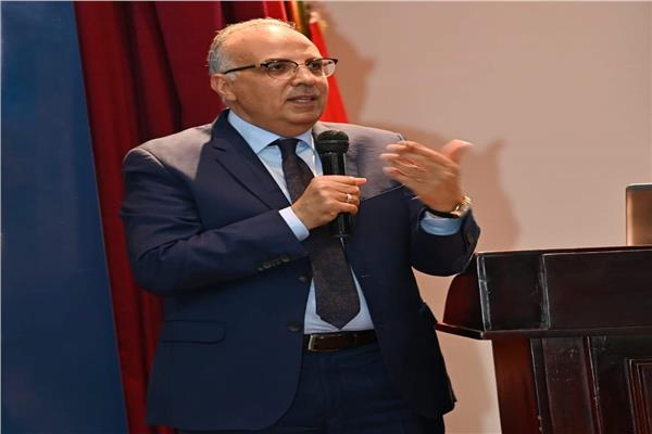 هاني سويلم وزير الموارد المائية والري