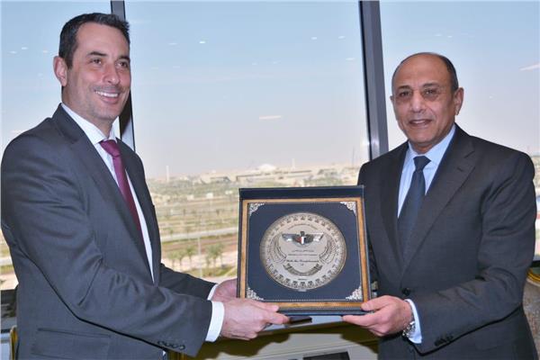 الفريق محمد عباس حلمى وزير الطيران المدنى مع وزير النقل والاتصالات البلغارى