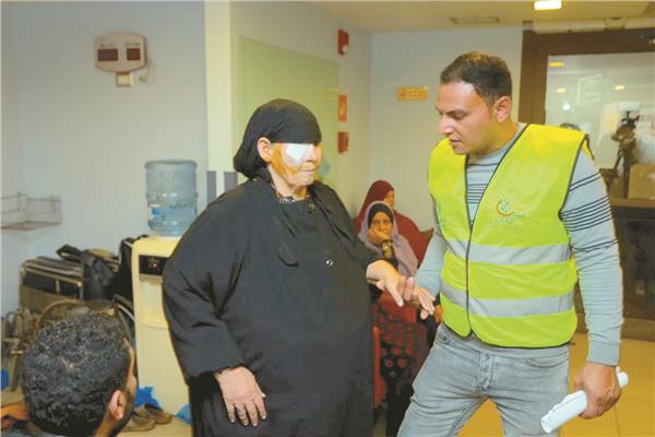 تقديم خدمات جراحة العيون للمواطنين