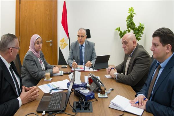وزير الموارد المائية والرى