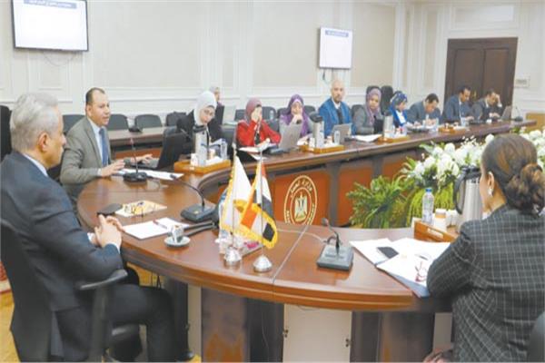 حسن شحاتة خلال رئاسته الاجتماع