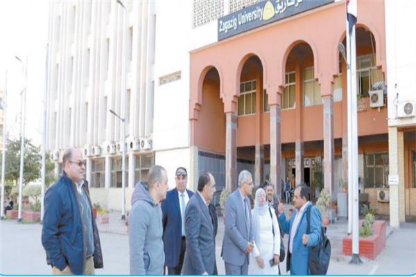 د. خالد الدرندلى يتفقد الحرم الجامعى 