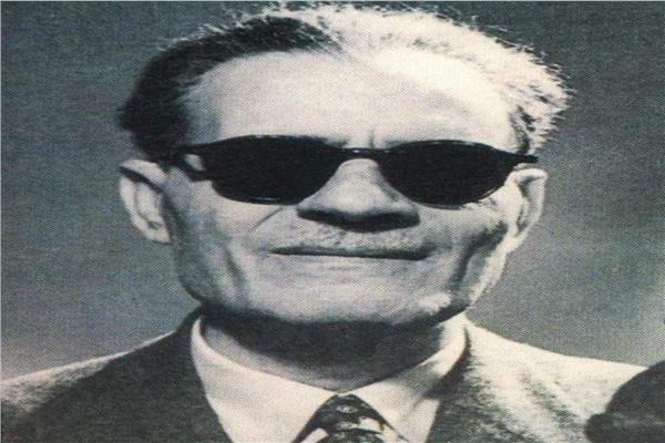 الدكتور طه حسين