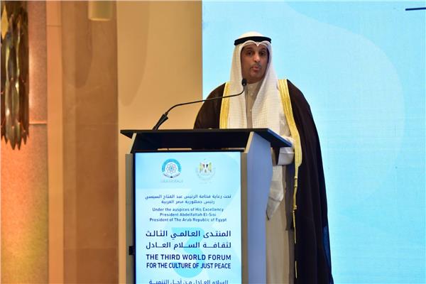 وزير الإعلام والثقافة الكويتي  عبدالرحمن المطيري