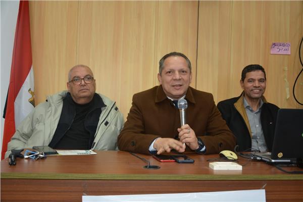 رئيس جامعة دمياط يشهد العرض الوثائقي التجريبي الأول لقسم النظم الجغرافية بكلية الآداب