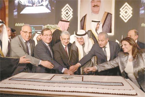 السفير غانم صقر الغانم والوزراء خلال احتفال السفارة الكويتية