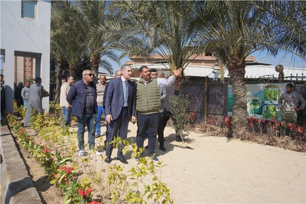  محافظ الغربية يتفقد أعمال التطوير والتجميل بمدخل دفره بالطريق الزراعي السريع 