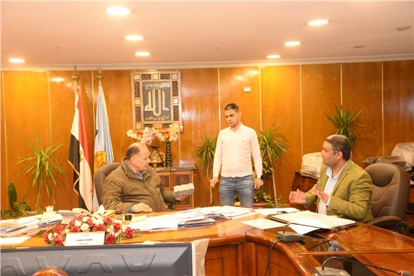  اللواء عصام سعد محافظ أسيوط 