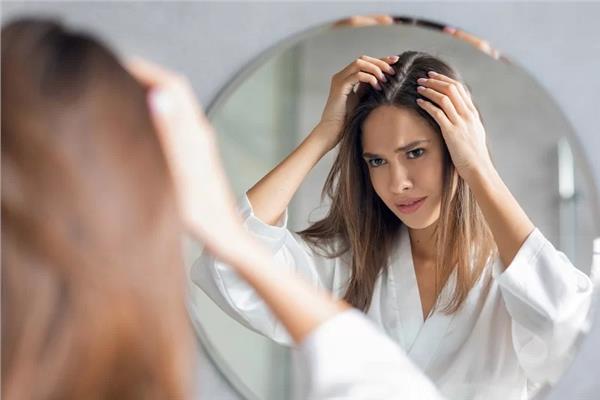 مكملات غذائية لشعر كثيف ومكافحة تساقط الشعر