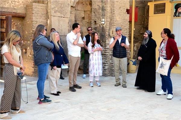  الدير الأبيض يستقبل السفيرة الأمريكية   