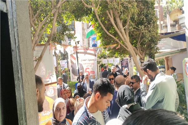  توافد الأطباء البيطريين 