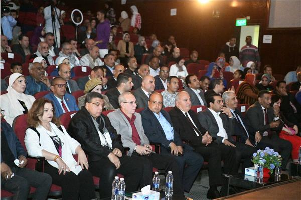 محافظ قنا يشهد حفل ختام المهرجان الدولي لشباب الجنوب في دورته الثامنه