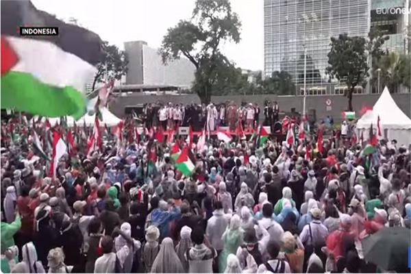 مظاهرات في جاكرتا وروما تطالب بوقف إطلاق النار بغزة