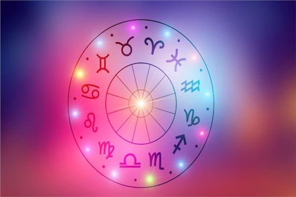 خبيرة أبراج تبشر الثور والعذراء وتحذر الأبرج النارية 