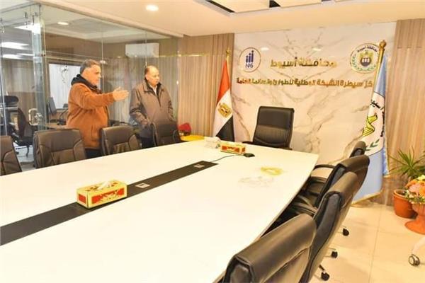  اللواء عصام سعد محافظ أسيوط