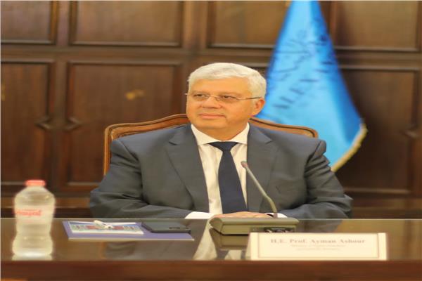  الدكتور أيمن عاشور وزير التعليم العالي والبحث العلمي