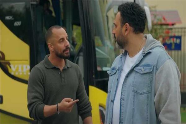 أكرم حسني وكريم فهمي في مسلسل بابا جه