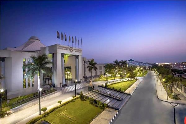 جامعة مصر للعلوم والتكنولوجيا