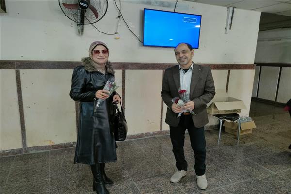 تكريم الموظفات في عيد الأم