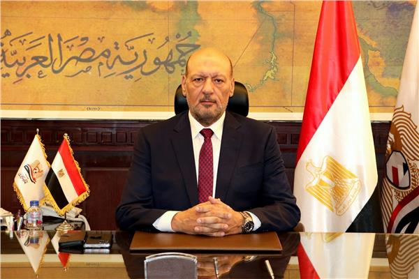 المستشار حسين أبو العطا  رئيس حزب “المصريين”