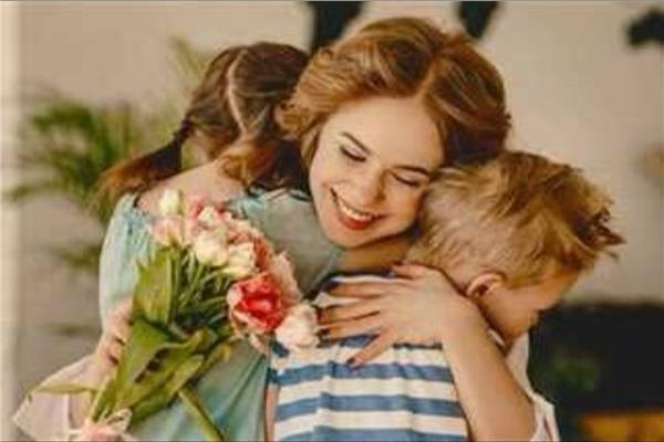  الاحتفال بعيد الأم 
