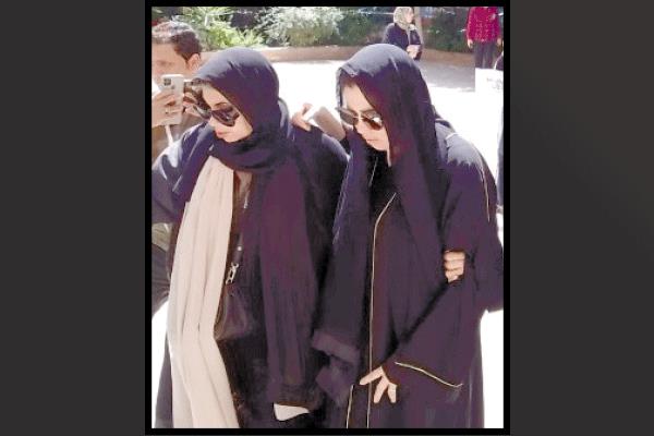 جنازة سهير ترك والدة الفنانة رانيا فريد شوقى