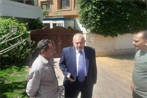  اللواء دكتور طارق بحيري رئيس حي المعادي يقود احدى الحملات