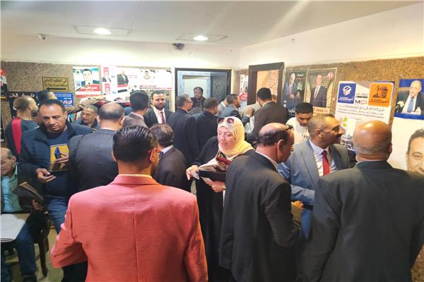 إقبال كثيف على انتخابات نقابة المحامين بالبحر الأحمر  