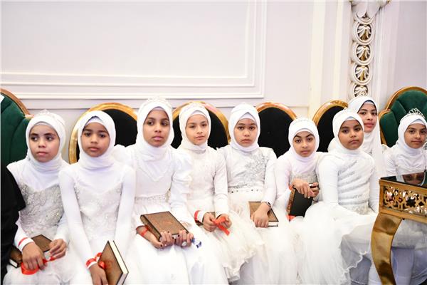  تكريم 175 من حفظة القرآن الكريم في قنا 