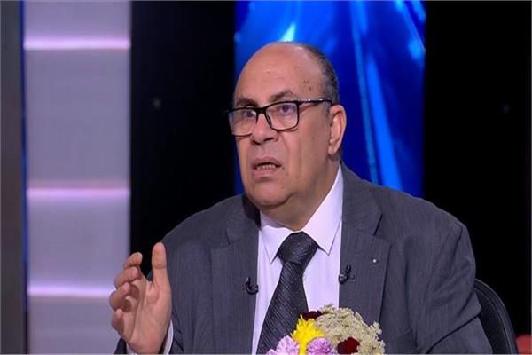 الدكتور مبروك عطية الأستاذ بجامعة الأزهر الشريف