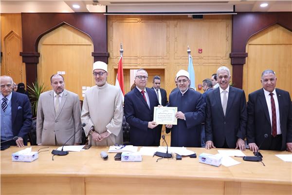 مجلس جامعة الأزهر اليوم في اجتماعه الشهري الذي عقد اليوم الأربعاء برئاسة فضيلة الدكتور سلامة داو