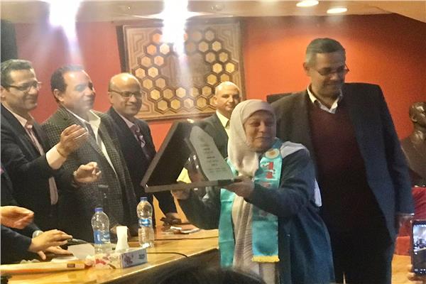 فاعليات حفل تكريم الأمهات المثاليات من الصحفيات