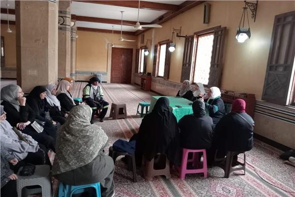فعاليات اليوم الثامن عشر لملتقى الفكر للواعظات بمسجد السيدة نفيسة