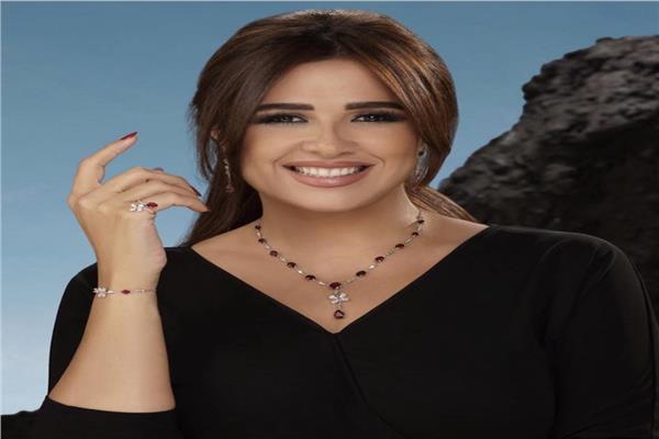 ياسمين عبد العزيز