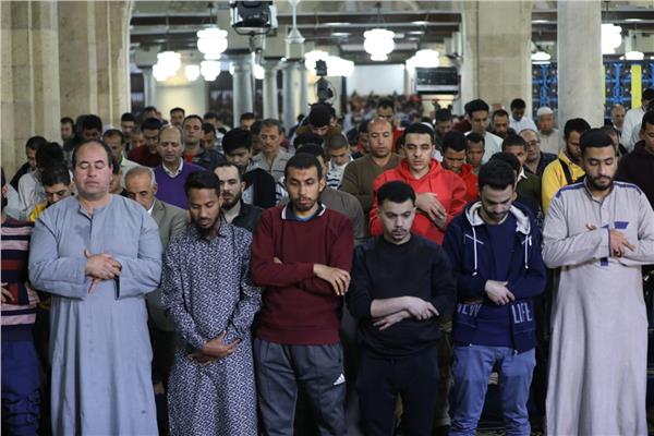 صلاتي العشاء والتراويح بالجامع الأزهر
