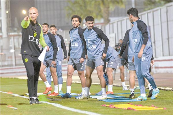 الزمالك يسعى لتحقيق نتيجة إيجابية ضد فيوتشر فى ذهاب دور الثمانية بالكونفيدرالية