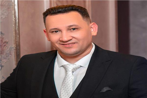 الدكتور أشرف غراب