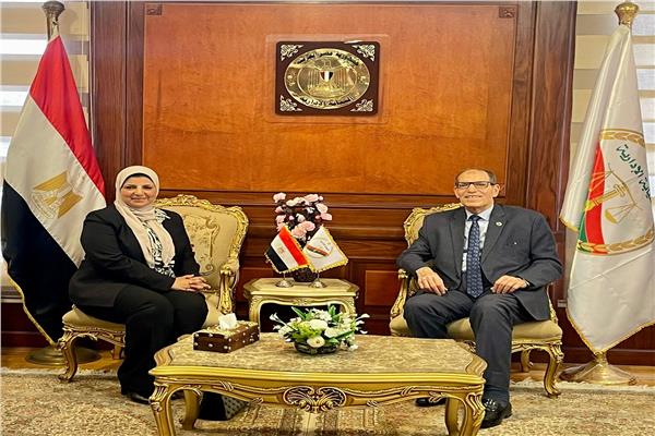 رئيس هيئة النيابة الإدارية، خلال اللقاء