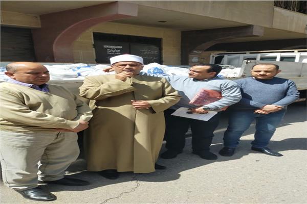 مديرية الأوقاف بالبحيرة خلال استلام شنط رمضان