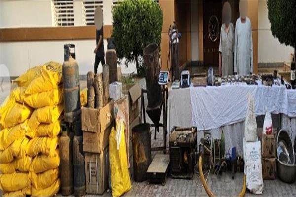 المتهمون والمضبوطات