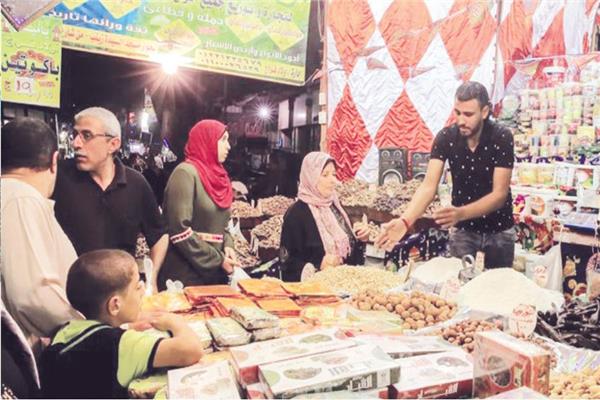إقبال كبيرعلى أسواق الياميش