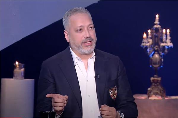 الإعلامي تامر أمين
