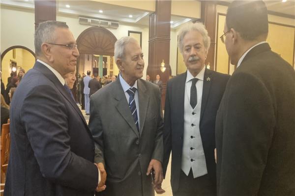الدكتور عبدالسند يمامة رئيس الوفد خلال واجب عزاء الدكتور أحمد فتحي سرور