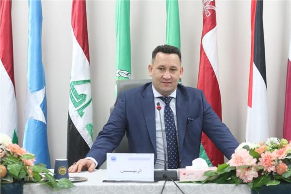 الدكتور أشرف غراب، الخبير الاقتصادي نائب رئيس الاتحاد العربي للتنمية الاجتماعية