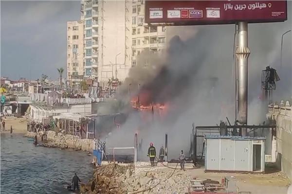 حريق هائل في نادي الصيادلة