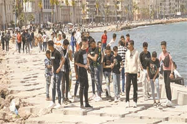 شواطئ الإسكندرية «كومبليت» خلال أيام العيد