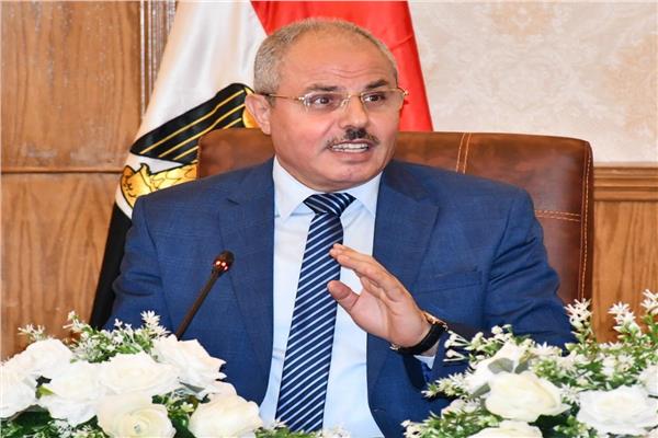 الدكتور ناصر مندور رئيس جامعة قناة السويس