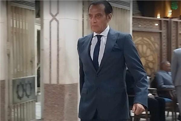 الإعلامي طارق علام