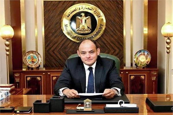 المهندس أحمد سمير وزير التجارة والصناعة