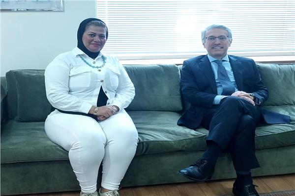 سفير البرازيل مع محررة بوابة أخبار اليوم